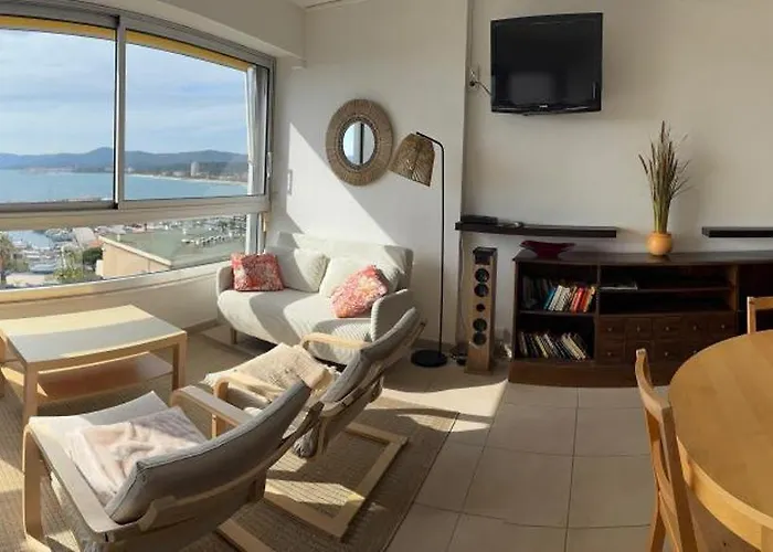Tres Bel T3 Dernier Etage Vue Apartmán Le Lavandou